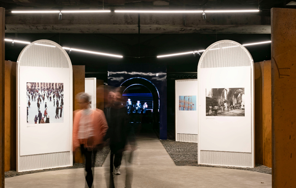 Остров Канта: освещенное небо над головой